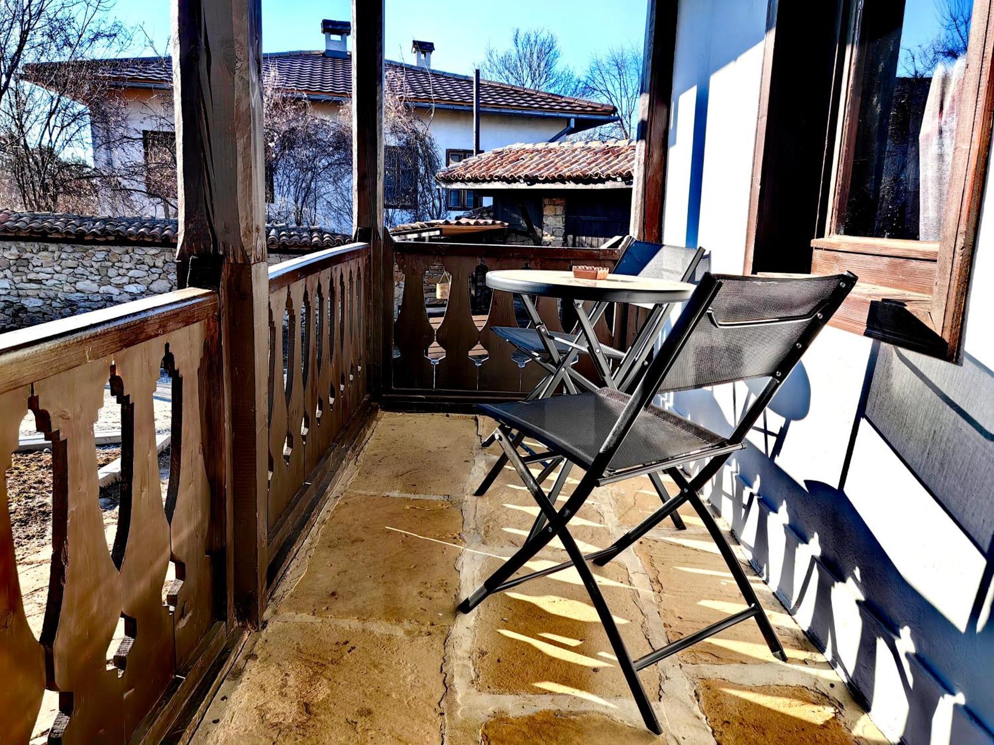 Complex Arbanashki Style-Panoramic View With Summer And Winter Terrace, Jacuzzi, Sauna, Children'S And Adult Area With Cinema Summer Arbanassi Exterior foto