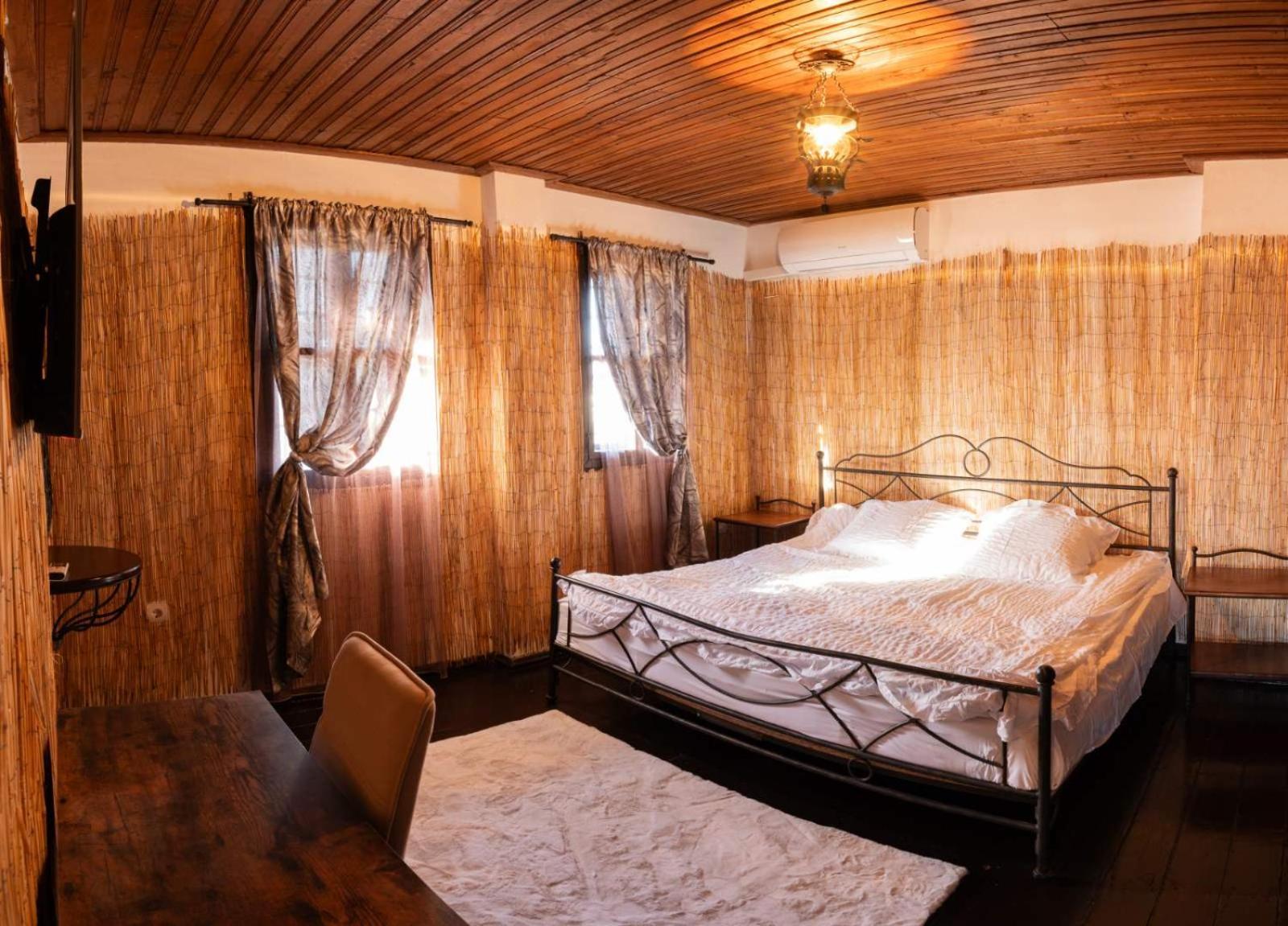 Complex Arbanashki Style-Panoramic View With Summer And Winter Terrace, Jacuzzi, Sauna, Children'S And Adult Area With Cinema Summer Arbanassi Exterior foto