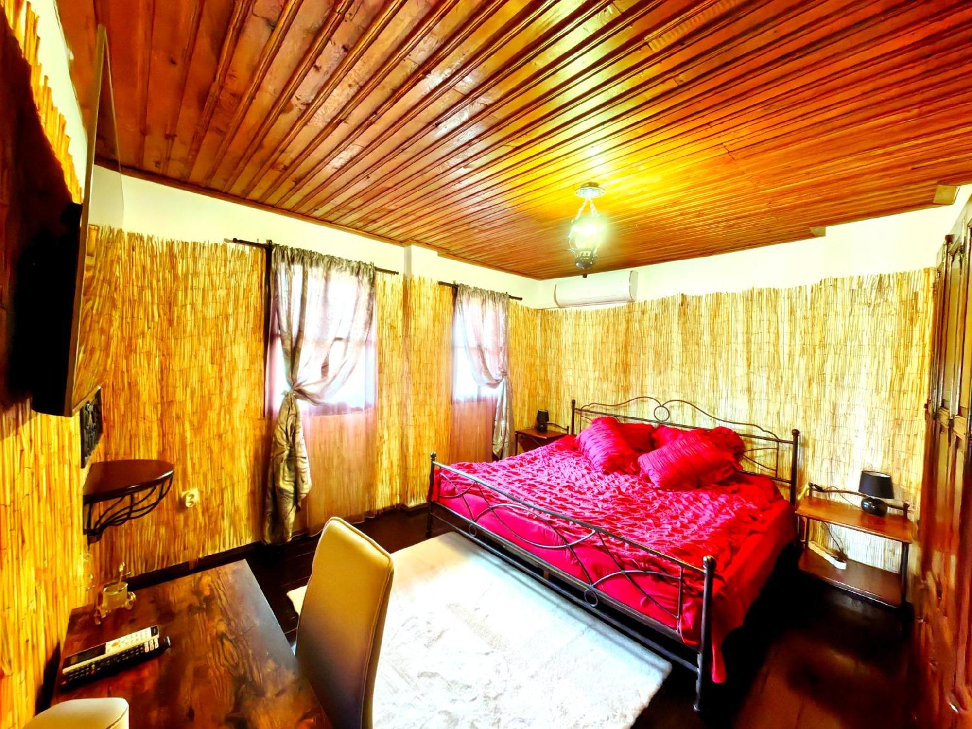 Complex Arbanashki Style-Panoramic View With Summer And Winter Terrace, Jacuzzi, Sauna, Children'S And Adult Area With Cinema Summer Arbanassi Exterior foto