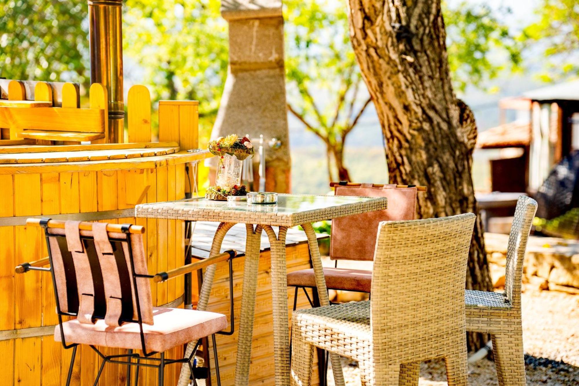 Complex Arbanashki Style-Panoramic View With Summer And Winter Terrace, Jacuzzi, Sauna, Children'S And Adult Area With Cinema Summer Arbanassi Exterior foto