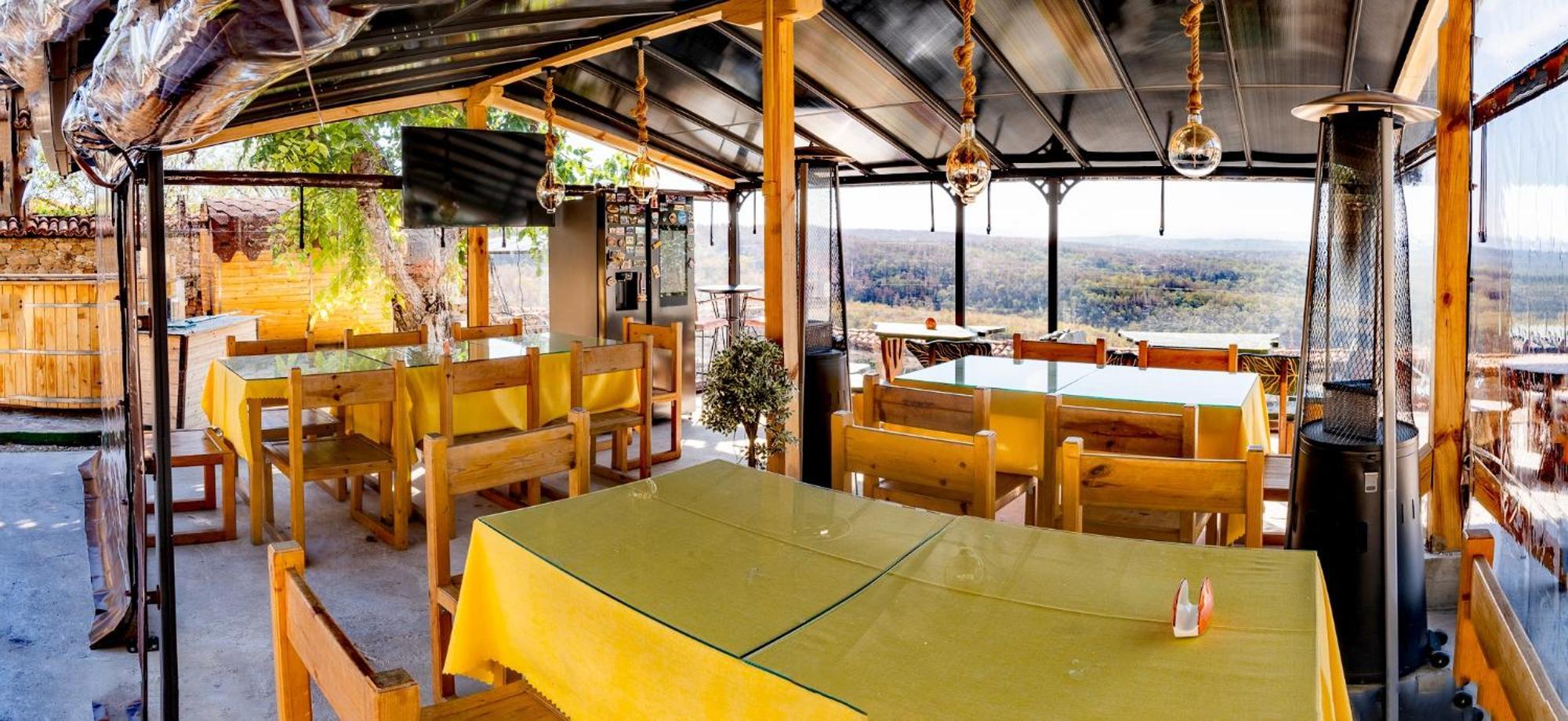 Complex Arbanashki Style-Panoramic View With Summer And Winter Terrace, Jacuzzi, Sauna, Children'S And Adult Area With Cinema Summer Arbanassi Exterior foto